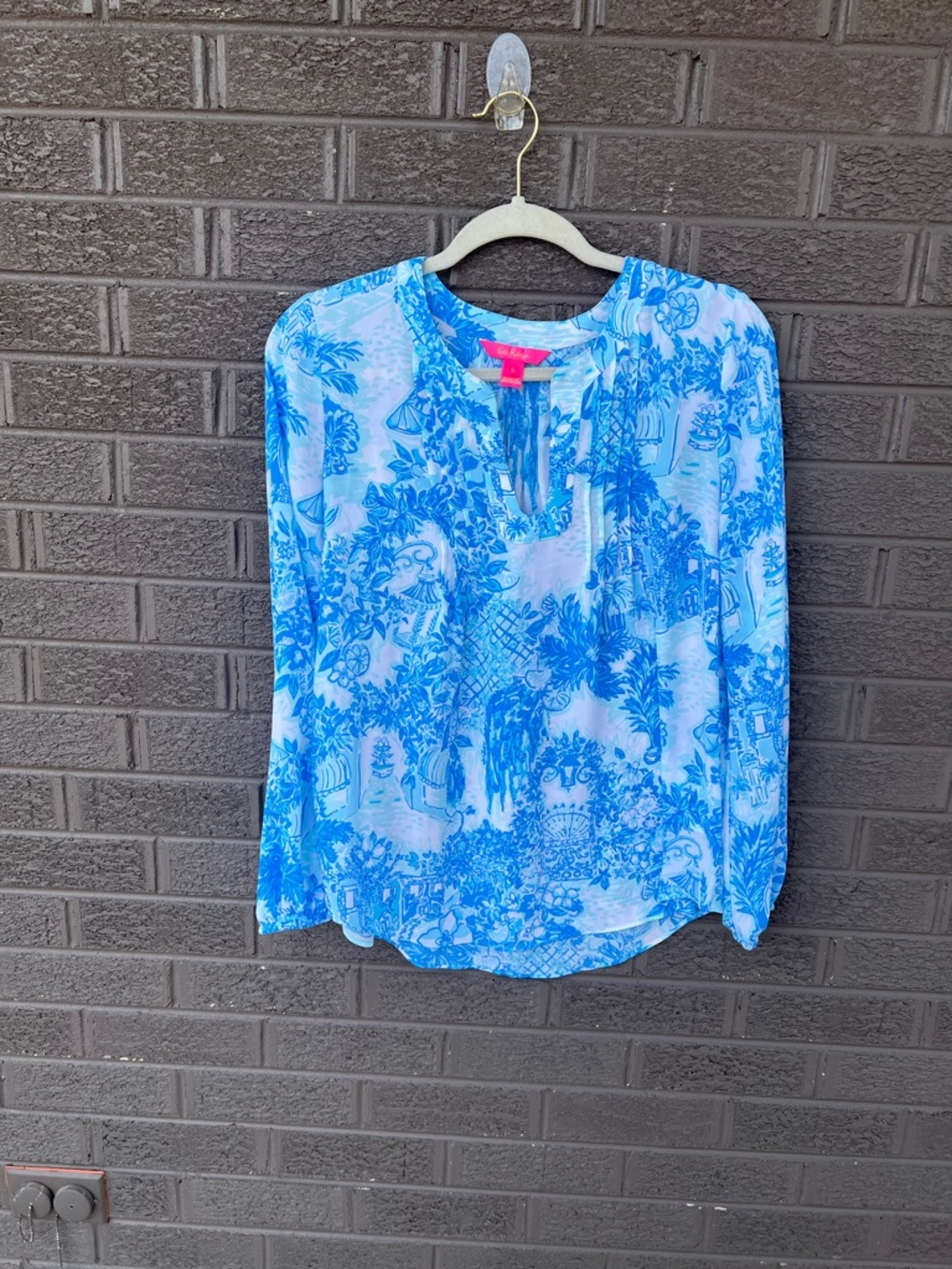 Lilly Pulitzer Blue White Scenic Print Long-Sleeve Blouse